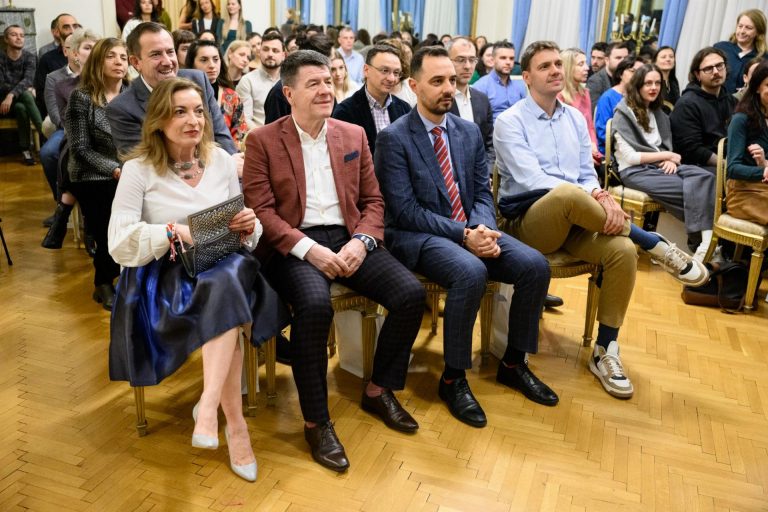 782be876-493b-42fe-a33e-c33932507dfc