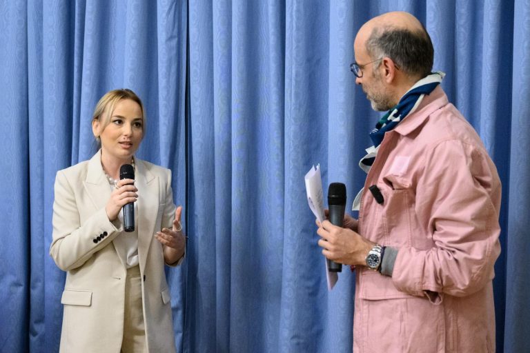 e4b9eb77-3ef0-4c4f-ab5c-886494df8373