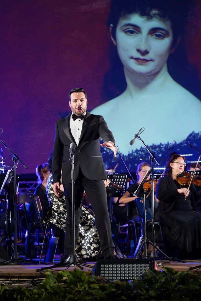 27cb9328-7153-465e-a168-cf0ba39f9c92