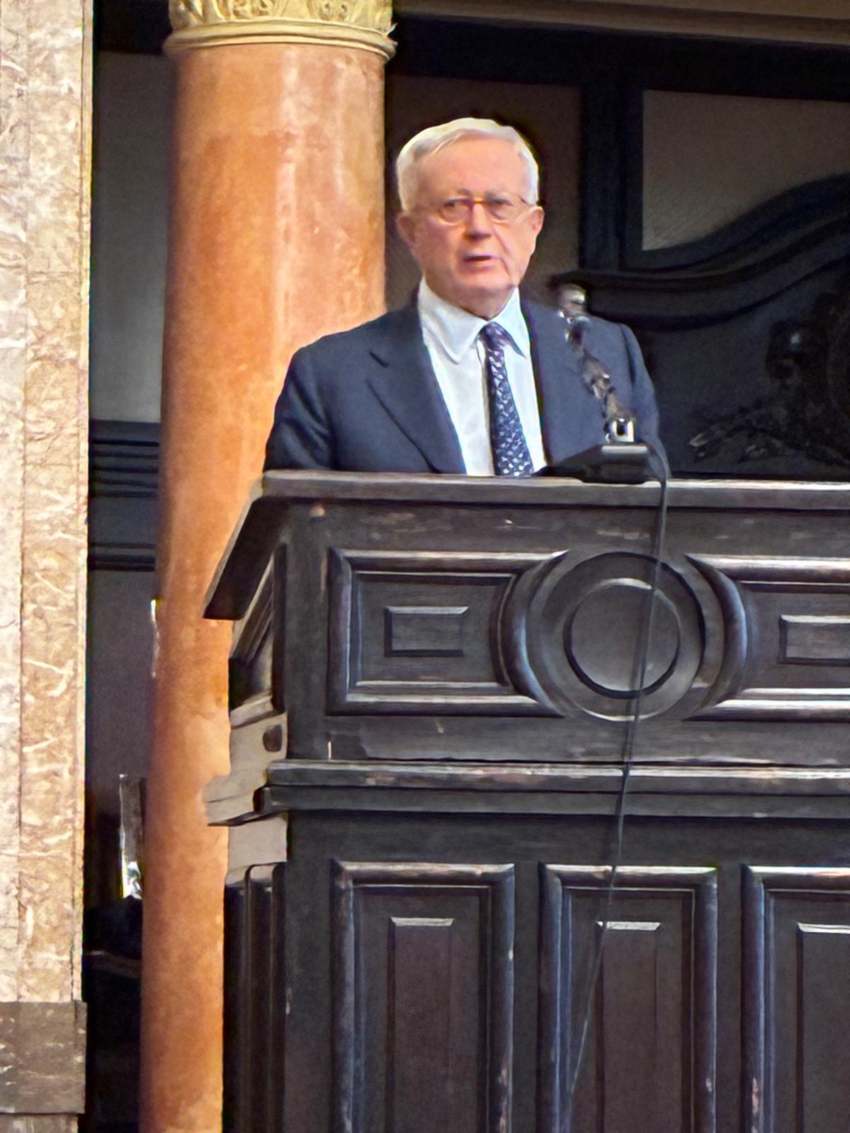 c072f5ed-2f16-42c0-b9df-1b36560b105d